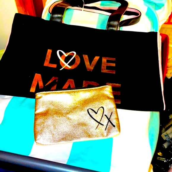 NWT VICTORIA SECRET CUTE TOTE - Picture 3 of 6